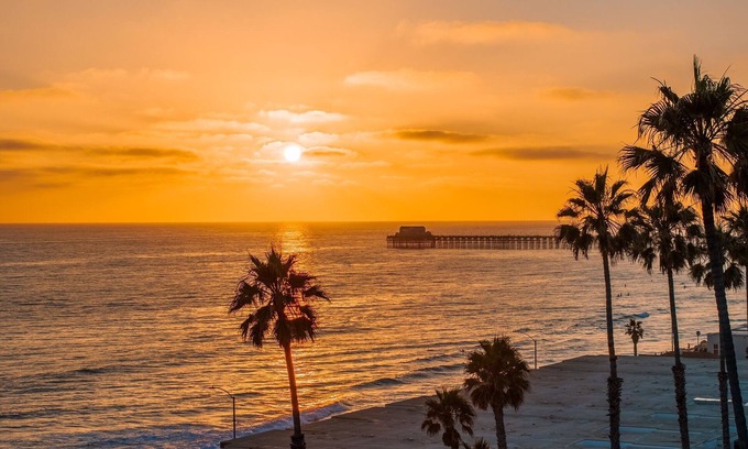 South Oceanside Condo | Beachfront Bliss at O'side Palms - Relax by the Sea