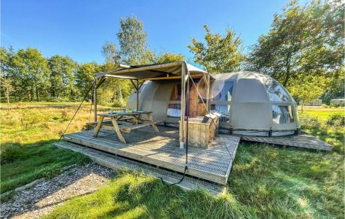 Hoogersmilde Other | Family-Friendly 2 Bedroom Stacaravan in Hoogersmilde