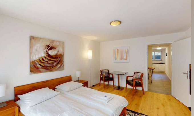 District 6 Apartment | Amazing studio the city center, very sunny (Sun 4)