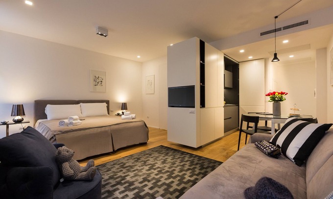 Rome City Centre Apartment | Unforgettable Experience at Piazza Venezia Suite Int. 2