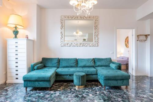 Porta Genova Apartment | Top Floor Retreat with Pet-Friendly Perks and Great Ratings