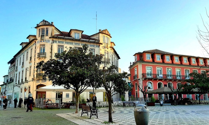 Leiria Apartment | Modern Apartment in Historical Center - Guest Rated 10/10