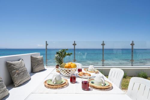 Santa Maria Villa | Oceanfront Beach Villa with Incredible Views - 4 Star Rated