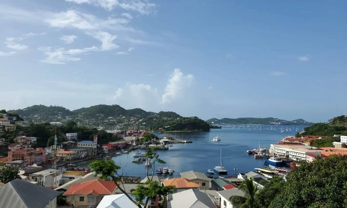 St. George's House | Incredible Views Over St. Georges Inner Harbour
