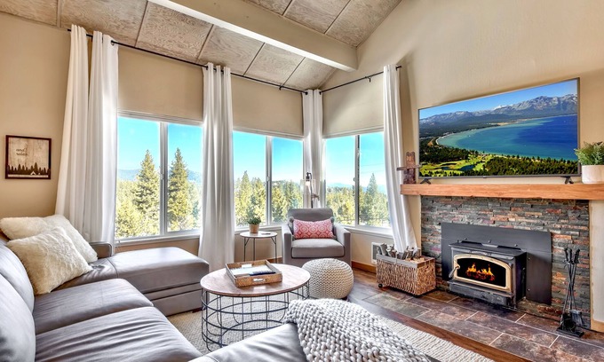 Truckee Condo | Unforgettable Views at Updated Tahoe Donner Cabin/Condo