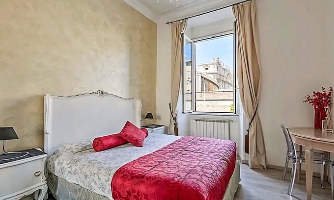Rione XIV Borgo Apartment | Scenic Vatican Apartment with Spa and Family Amenities