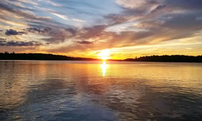 Lake Tomahawk Condo | Scenic 2 BR Condo with Dock Slip by Lake Tomahawk