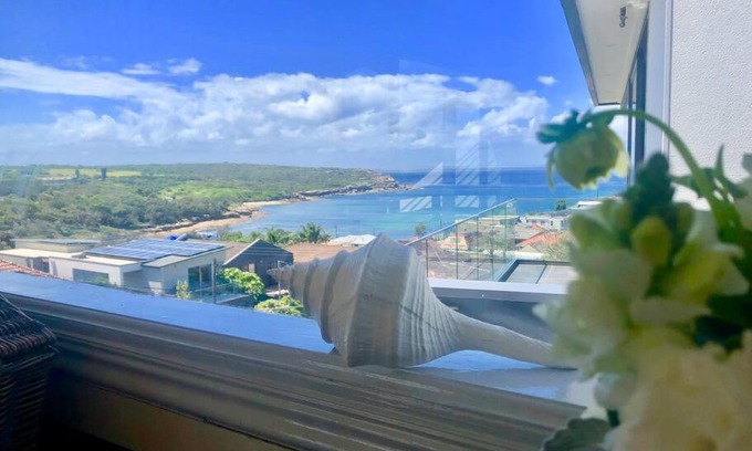 Malabar House | Breathtaking Views at 3 Bed Malabar - Family Friendly Stay