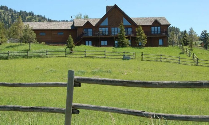 Bozeman House | Enchanting Views and Wildlife Near Town with Spa Access