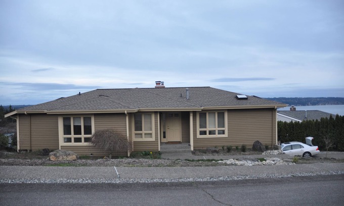 West Hills House | Scenic Oceanfront Getaway with Amazing Views & Breakfast