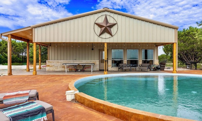 Burnet House | Amazing Views + Private Pool - High Point Ranch!