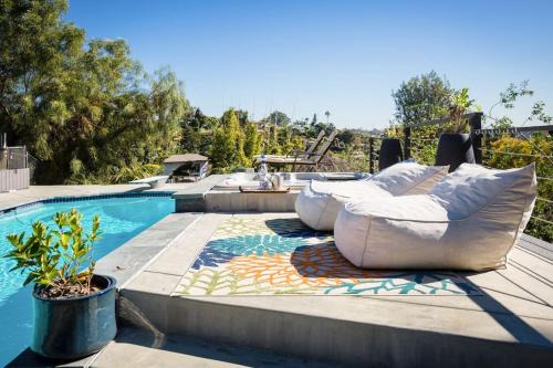 Solana Beach House | Breathtaking Ocean Views with Pool & Jacuzzi Near Beach