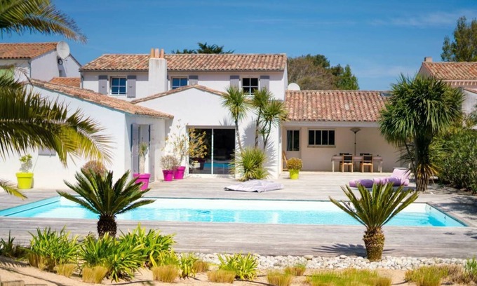 Ars-en-Re House | Secluded Villa Retreat by Forest and Beach - Ars en Ré