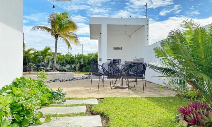 Majahual Villa | Indulge in an Amazing Villa with Pool in Mahahual
