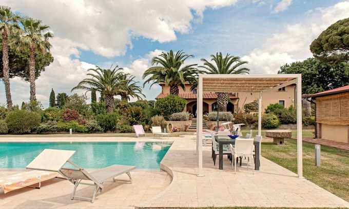 Cecina Villa | Idyllic Villa in the Heart of Tuscany with Private Pool