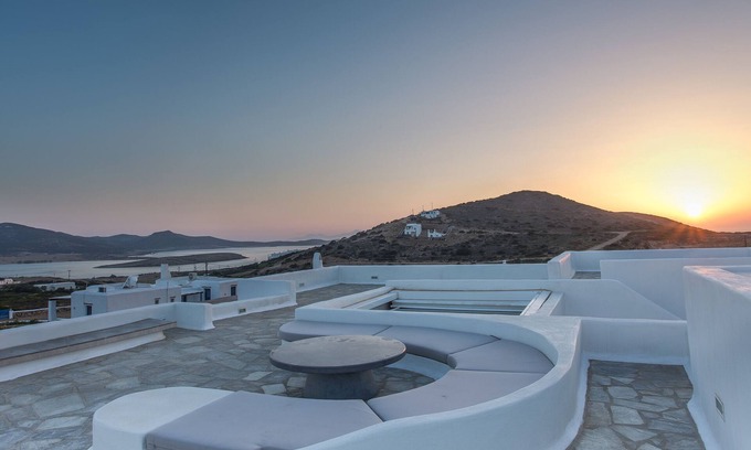 Antiparos Villa | Beautiful Villa Retreat with Private Pool in Greece