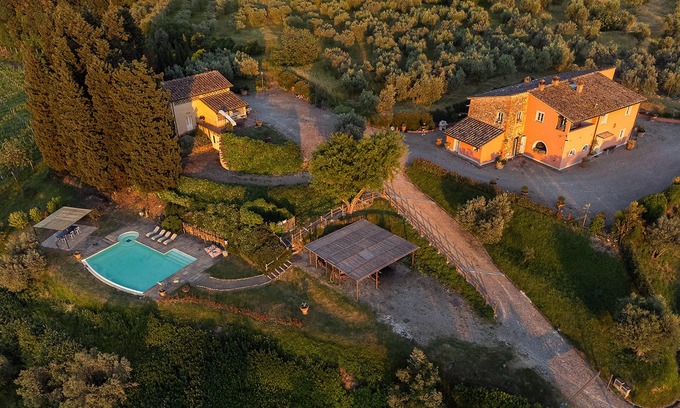 Montelupo Fiorentino Villa | Idyllic Villa with Pools and Jacuzzi Near Florence