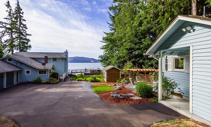 Lilliwaup House | Waterfront Escape with Ocean Views & Spa Amenities