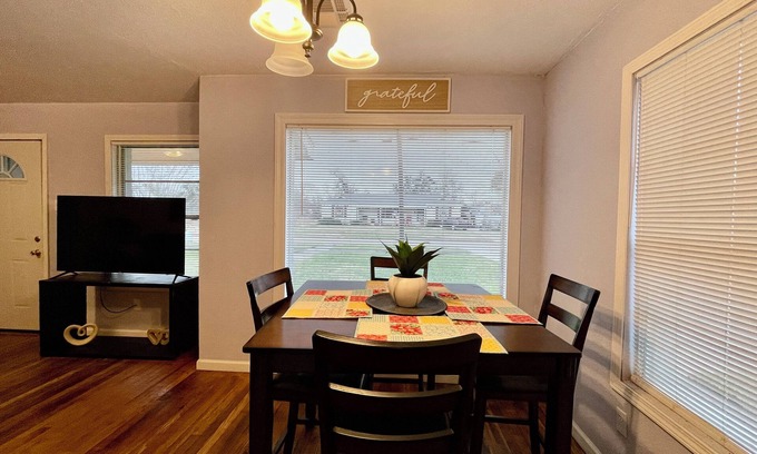 Lake Charles House | Immaculate 4 Bedroom Home Near Casinos - Guest Rated 9.8
