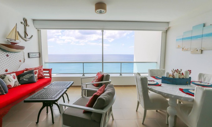 Villas Del Mar Apartment | Relaxing 2-Bedroom Apartment with Ocean View in Juan Dolio