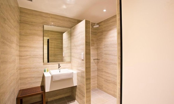 Changi Hotel | Relax at Ambassador Transit Lounge Terminal 2 with Spa Access