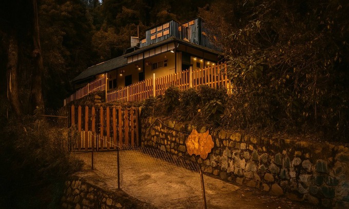 Ooty Bed & Breakfast | Amber by The Tamarillo