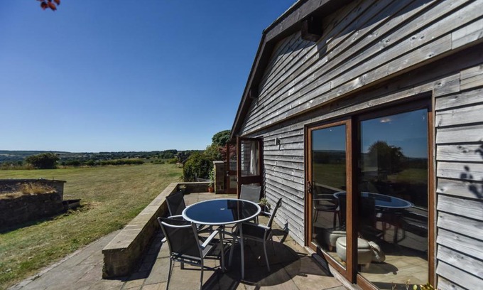 Ashover House | Discover Amber Cabin: 4-Star Family-Friendly Retreat