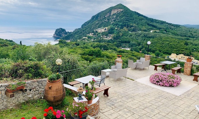 Parelia Villa | Amber Villa: Scenic Views & Family-Friendly Amenities