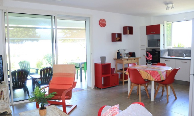 Tartane Apartment | Ambre: Perfect Oceanfront Apartment with Pool & Spa