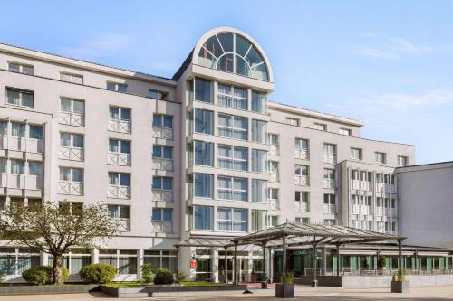 Weiden in der Oberpfalz Hotel | Discover Amedia Weiden: Pet-Friendly 4-Star Retreat