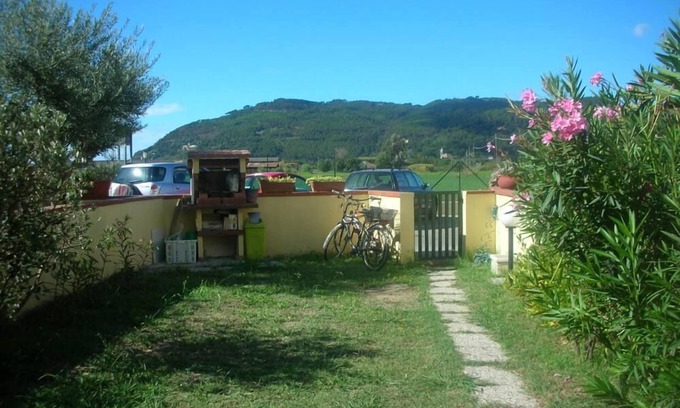 Ameglia House | Beautiful Countryside Views at Ameglia House - Pet Friendly