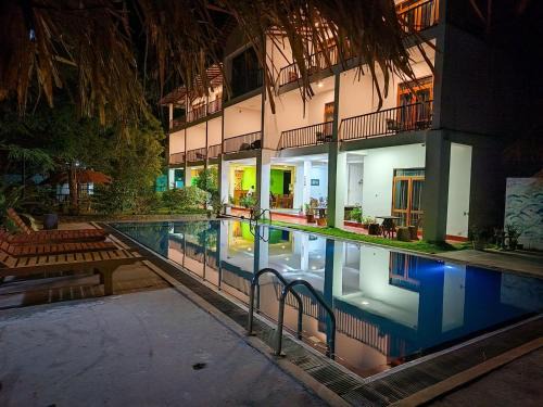 Dambulla Hotel | Beachfront Bliss at Amelia Resort with Pool & Spa Amenities
