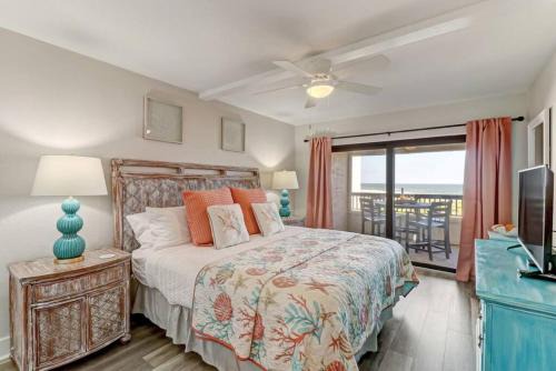 Amelia City House | Oceanfront Amelia Surf and Racquet Club Condo with Pools