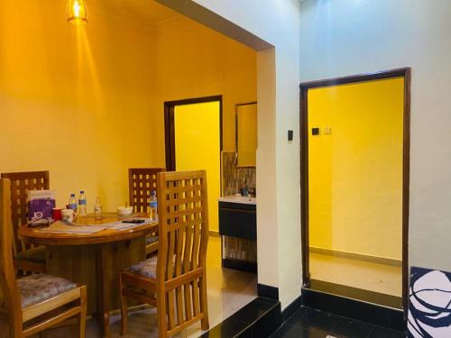 Manyoni House | Amellies Home Safari