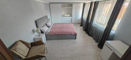 Ocna Mures Apartment | Top-Rated Amely Apartment: Family-Friendly Retreat