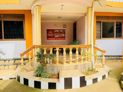 Entebbe Hotel | Pet-Friendly Panda Hotel Entebbe with Ocean View & Dining