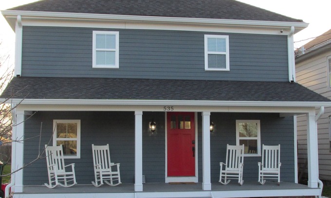 Cape Charles House | Renovated American Four-Square Near the Beach with Pool