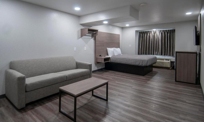 Lake Charles Hotel | Welcoming Americas Best Value Inn & Suites Lake Charles
