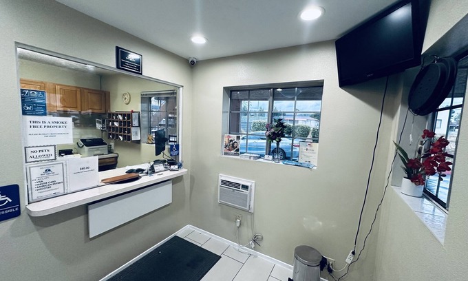 Calimesa Hotel | Comfortable Stay at Americas Best Value Inn Calimesa