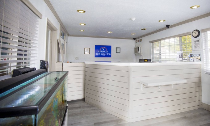 Chico Hotel | Relax at Americas Best Value Inn Chico with Pool & Spa