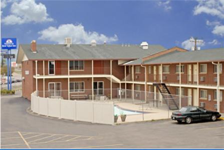 Evans Hotel | Budget-Friendly Stay at Americas Best Value Inn Greeley