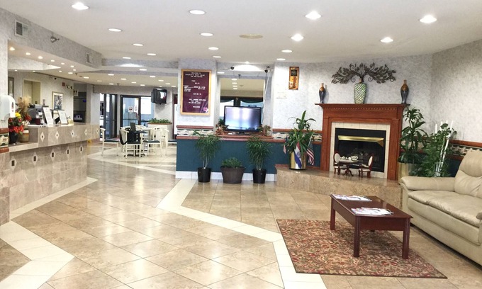 St. Charles Hotel | Discover Americas Best Value Inn & Suites in St. Louis