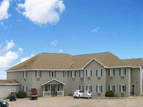 Clear Lake Hotel | Pet-Friendly Retreat at Americas Best Value Inn & Suites