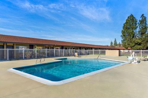 Nut Tree Hotel | Convenient Getaway at Americas Best Value Inn Vacaville