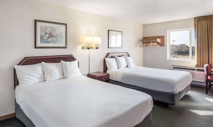 Wenona Hotel | Budget-Friendly Stay at Americas Best Value Inn Wenona