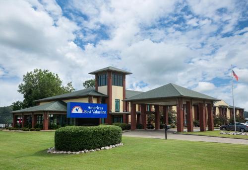 West Point Hotel | Discover Americas Best Value West Point with Pool Access