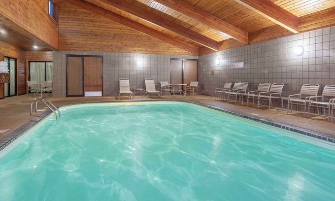 Cloquet Hotel | Discover Comfort at AmericInn by Wyndham Cloquet