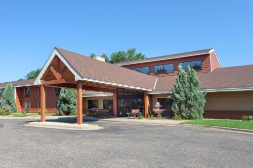 Ham Lake Hotel | Pet-Friendly Comfort at AmericInn by Wyndham Ham Lake