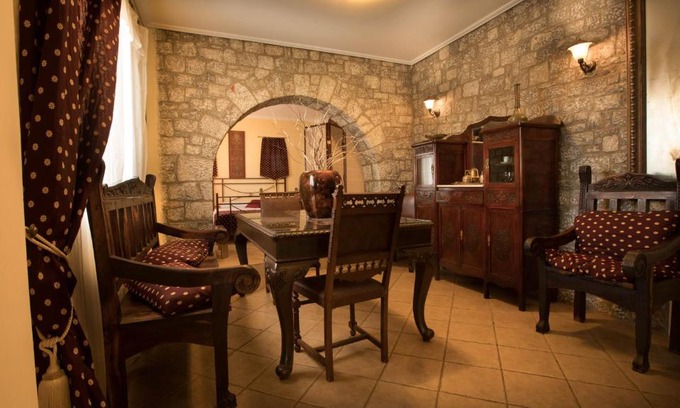 Mavrovouni Apartment | Child-Friendly Amfitrion with a 9.2 Guest Rating