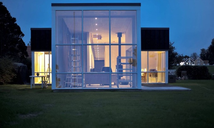 Middelfart House | Oceanfront Bliss at "Amia" – Steps from the Sea